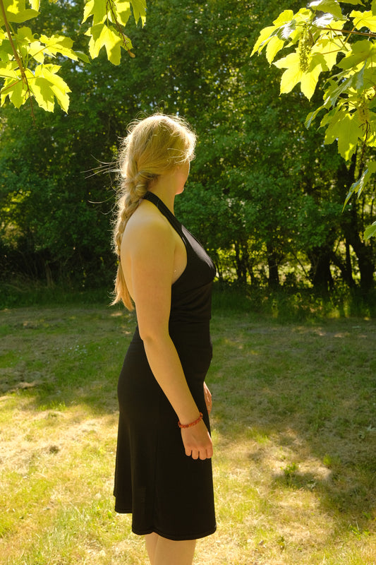 Sort halterneck-kjole